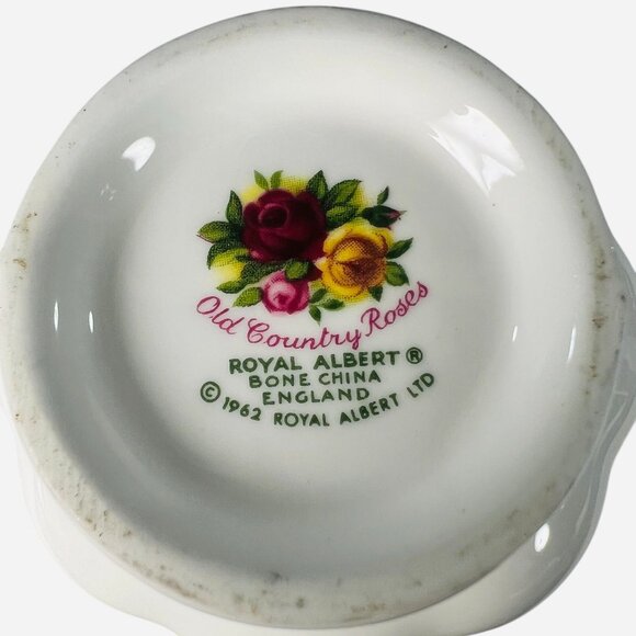 Vtg 1962 Royal Albert Old Country Roses Bone China Teacup Saucer Set England - Picture 5 of 9